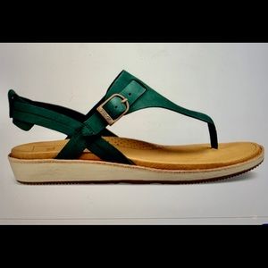 Teva Women’s Encanta Thong Sandal 7.5